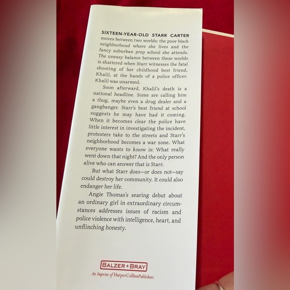 HARDBACK THE HATE YOU GIVE PERFECT NO RIPS TEARS OR WRITING BEST SELLER AWARDS - Picture 3 of 7